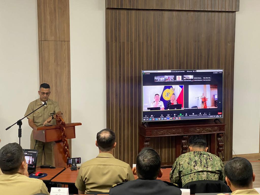 Lee más sobre el artículo Profesora de la Academia de Guerra Naval Dictó Conferencia Online a Alumnos de la Academia de Guerra Naval de Ecuador.