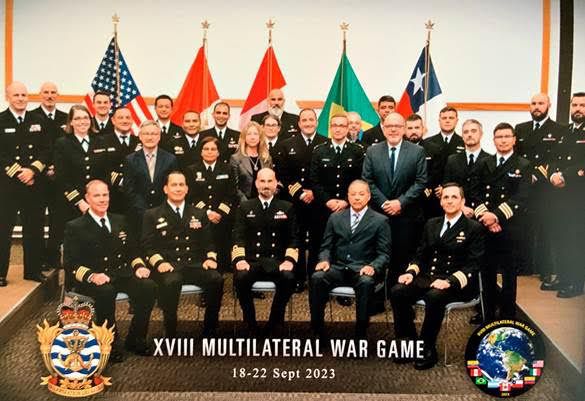 Lee más sobre el artículo DELEGACIÓN DE LA ACADEMIA DE GUERRA NAVAL PARTICIPÓ EN XLVIII JUEGO DE GUERRA MULTILATERAL EN CANADÁ