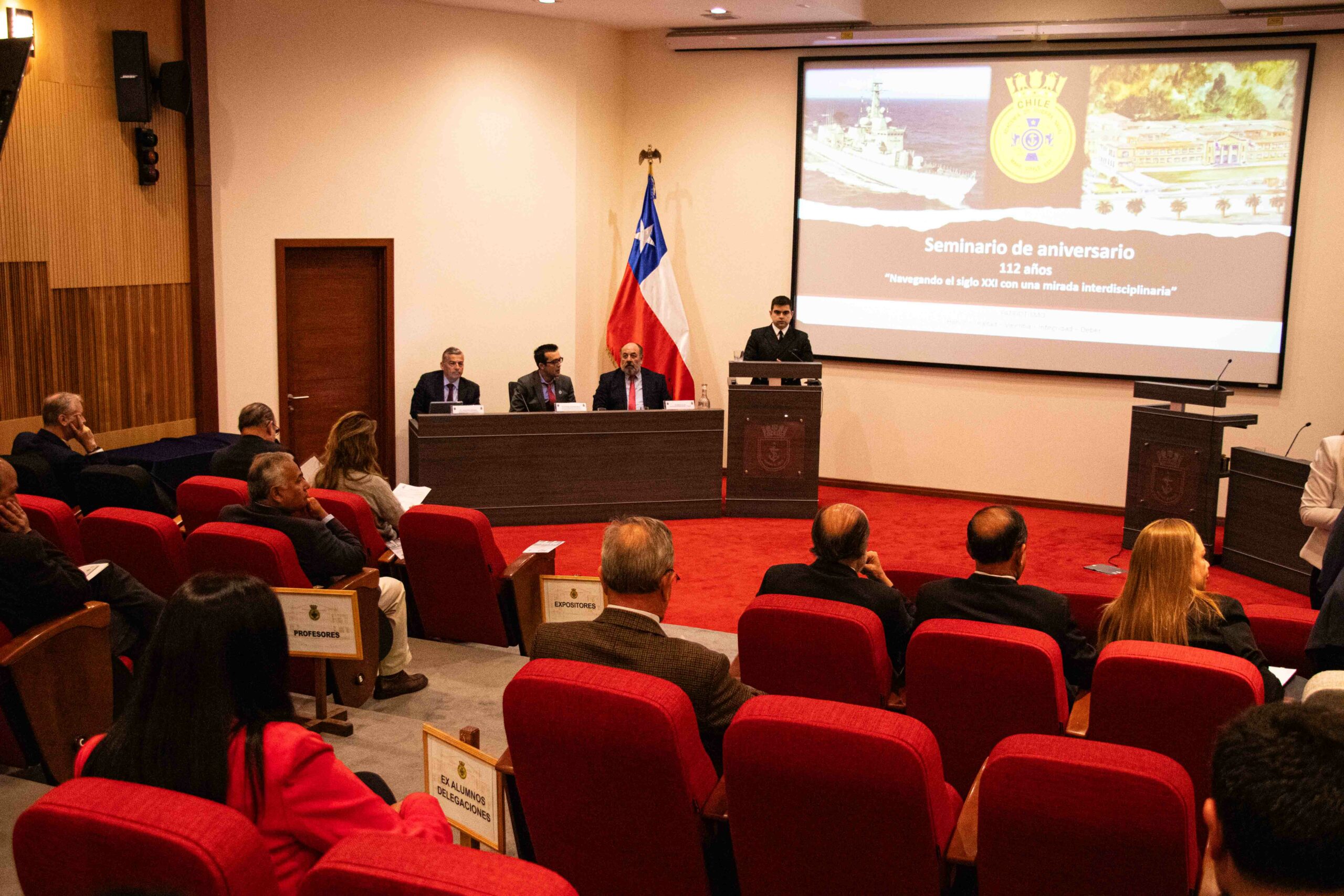 Lee más sobre el artículo ACADEMIA DE GUERRA REALIZÓ SEMINARIO “NAVEGANDO EL SIGLO XXI CON UNA MIRADA INTERDISCIPLINARIA”