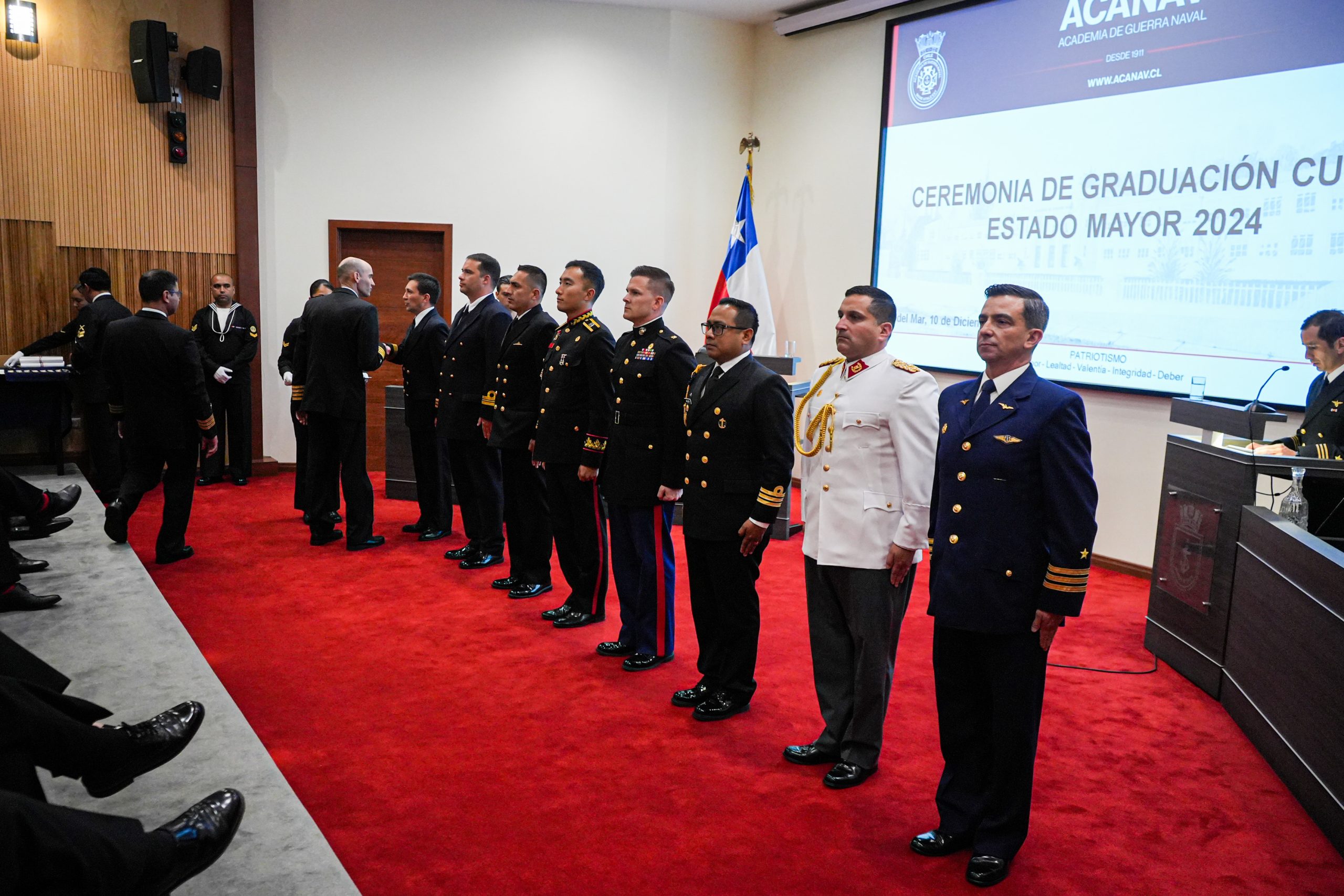 Lee más sobre el artículo ACADEMIA DE GUERRA NAVAL GRADUÓ UNA NUEVA PROMOCIÓN DE OFICIALES ESPECIALISTAS EN ESTADO MAYOR